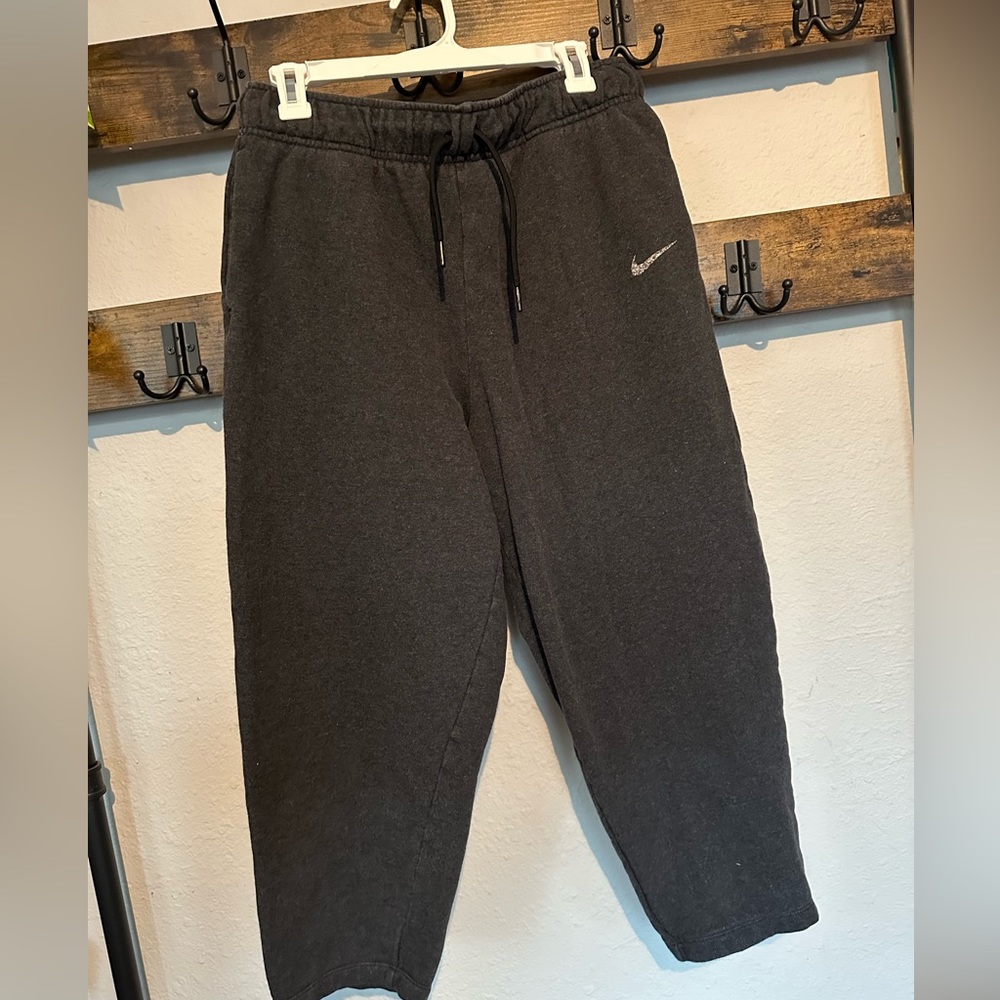 🏃‍♀️Nike Capri Sweatpants